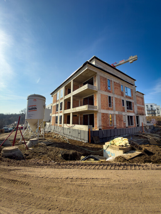 Viditelný posun: II. etapa míří z hrubé stavby do interiérů